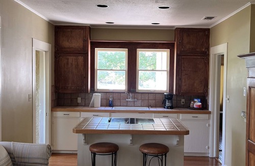 Fair Oaks Ranch Cottage | Quiet Country Cottage