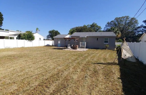 Lakewood Estates House | Quiet Getaway in Picturesque Lakewood Estates Area