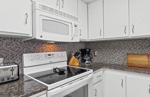 Bel Air Condo | Quiet Gulf-Front Condo | 2BR Retreat w/Balcony Views