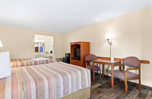 St. Augustine Beach Hotel | Quiet Stay + Free Breakfast Ideal for Exploring Local Attractions | Outdoor Pool