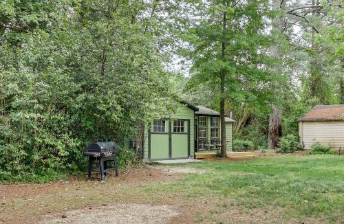 Enfield Apartment | Quiet Tree-Lined Yard & EV Charger: Near I95