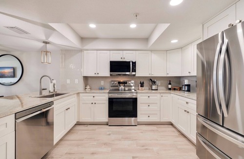 North Redington Beach Condo | Ram Sea 203—Beachfront Bliss w/Gulf Views, Pool, & Walkable Dining