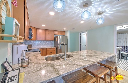 North Redington Beach Condo | Ram Sea 614: 3 BR, 2 BA Condominium in N. Redington Beach, Sleeps 8