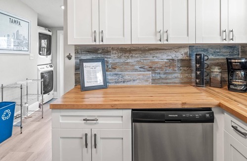 Old Seminole Heights House | Rare Find! BeeKeeper's Inn - Beautifully Renovated 1929 Home on Brick Street |Walk to Breweries