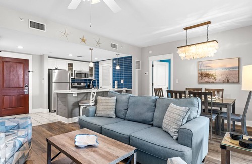 Baytowne Wharf Condo | Rates Reduced! Oversized Balcony, Lagoon Pool Views! Hot Tub, Beach Tram, Gym