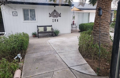 Alhambra House | RazInn Central Phoenix