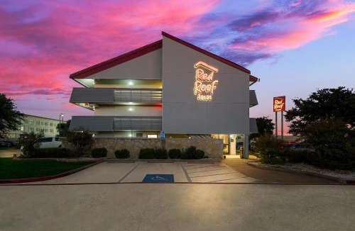Las Colinas Hotel | Red Roof Inn Dallas - DFW Airport North