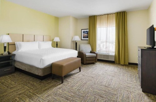 Florida Central Atlantic Coast Hotel | Refined 1BR King Suite | Full Kitchen & Pool | 2.4 mi to Disney Springs
