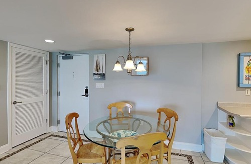 Pensacola Beach Apartment | Regency Towers #802 West