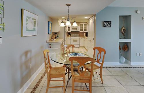 Pensacola Beach Apartment | Regency Towers #802 West