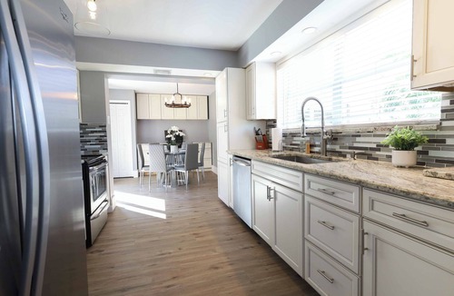 Hunt Club Villa | Relax at Serenity – Heated Pool Spa WiFi Near Beach 3 Bedrooms