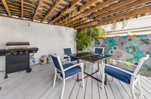 Tropic Palms House | Relax & Play! Home 2 Mi to Delray Public Beach