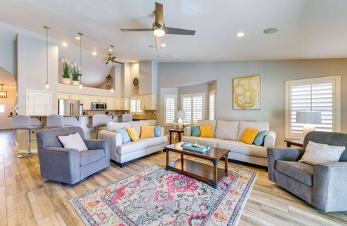Paradise Valley Village Cottage | Relax Poolside & Golf: Family Gem in North Phoenix