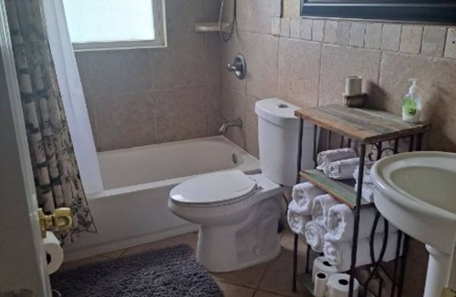 Cocoa West House | Relaxing 3 Bed/1.5 Bath "dog friendly". Sorry, No cats allowed. nSleeps 6