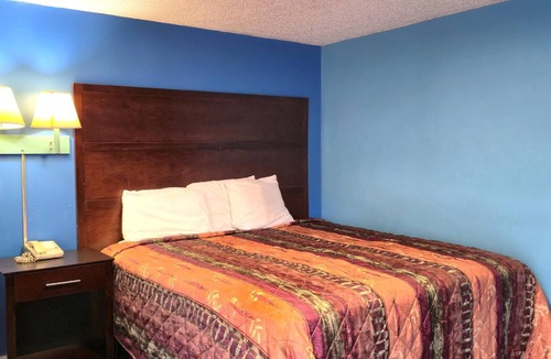 Cleveland Hotel | Relaxing Accommodation Perfectly Located Near UEC Theatres 14 - 3.4 miles