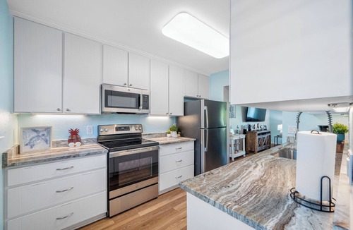 Indian Shores House | Relaxing Clearwater-St Pete Beaches! Clean, beachy and water sports!