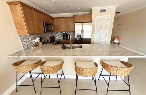 Belle Vista Condo | Relaxing Getaway Beach Condo in St. Pete Beach