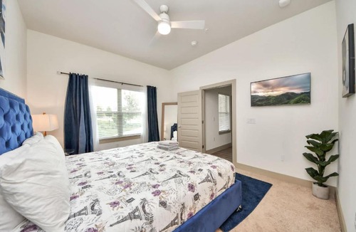 Addicks Apartment | Relaxing Houston Getaway 2 King Suites Game Ro