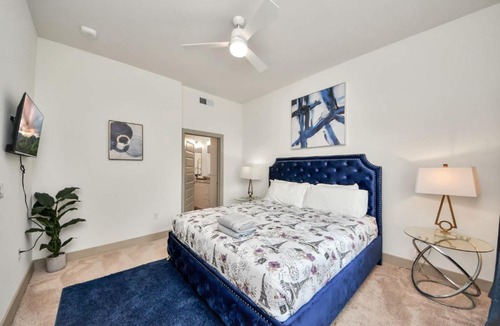 Addicks Apartment | Relaxing Houston Getaway 2 King Suites Game Ro
