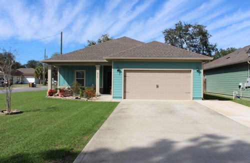Navarre House | Relaxing Navarre Beach home with opt heated pool - 1.6 miles from the beach!