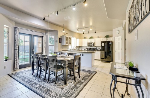 Paradise Valley Village House | Relaxing Phoenix Home - Outdoor Entertainment Area