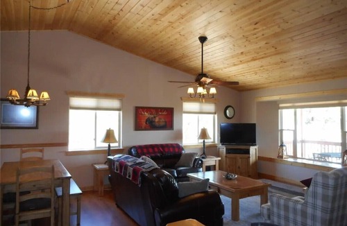 Hartsel Cabin | Remote cabin with gorgeous mountain views and ample amenities!