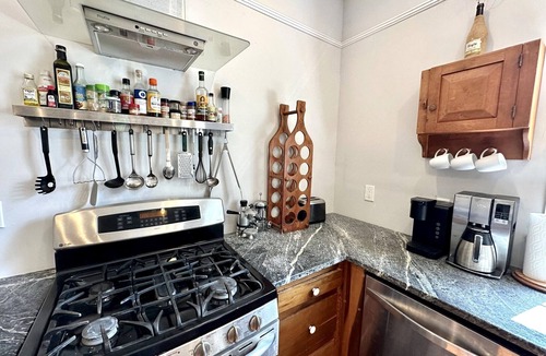 Downtown Historic District House | Renovated 1920 Craftman - Historic DT 2 Blocks – Vilano Beach only 3Mi & St Aug Beach 5Mi