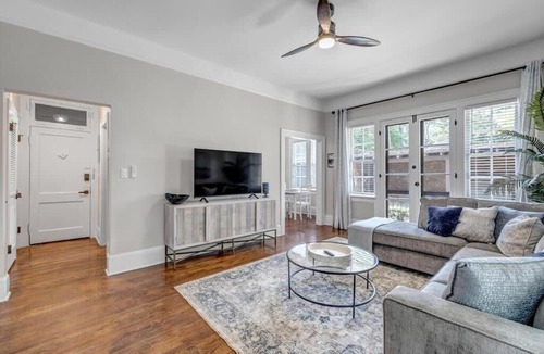 Riverside Apartment | Renovated Apt - Blocks from Shoppes of Avondale