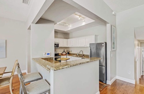 Sawgrass House | Renovated Condo with Golf Views Near Beach