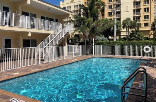 Deerfield Beach House | RENOVATED! Condo 1 block from the beach