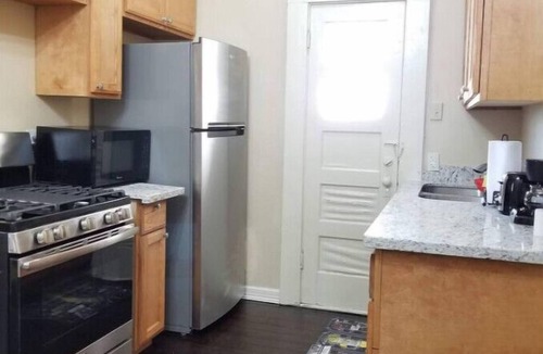 Galveston Apartment | Renovated Historic Home on Broadway #1