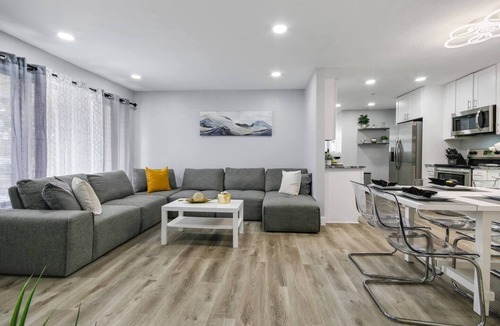 Hollywood House | Renovated Home in Hollywood