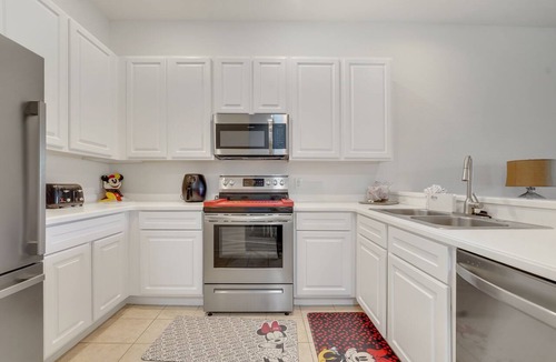 Bahama Bay Condo | Resort Condo with Balcony Near Disney