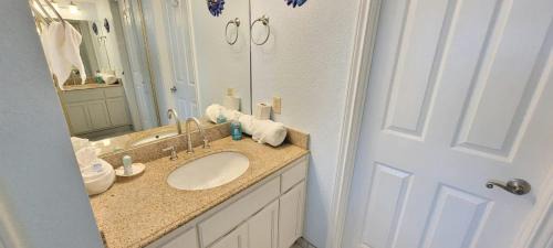 South Padre Island House | Resort like super heated pool & direct beach front
