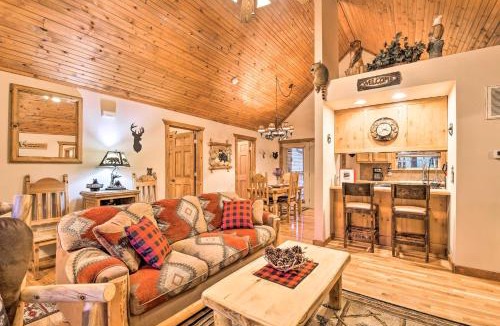 Branson West House | Resort Perks! Woodsy Family Retreat Near SDC