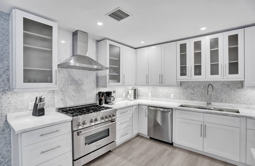 Pompano Beach Villa | Resort Villa Compound 7BR 2 Houses In One HTD Pool