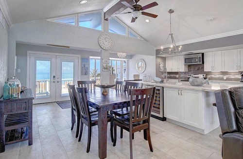 Key Allegro House | Rest by the Bay