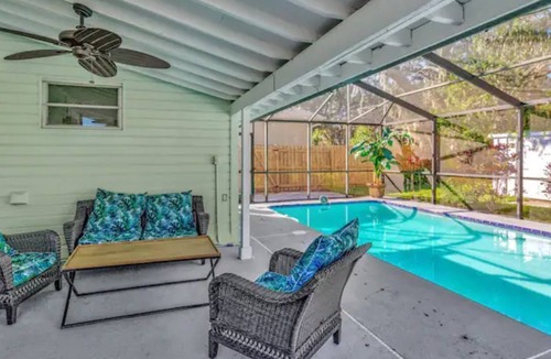 Safety Harbor House | Retreat Off Main Street