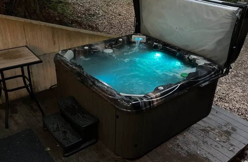 Pottsboro House | Retreat w/Hot Tub & Game Room Near Lake Texoma