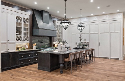 Reunion Villa | Reunion Castle | 15BR Luxe Castle w/Private Pool, Gym, Arcade, and Theater Near Orlando Theme Parks