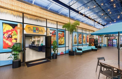 Southwest Orlando Resort | Right On International Drive! On-Site Waterpark, Restaurant, Near SeaWorld