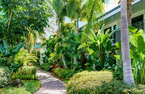Southwest Orlando Resort | Right On International Drive! On-Site Waterpark, Restaurant, Near SeaWorld
