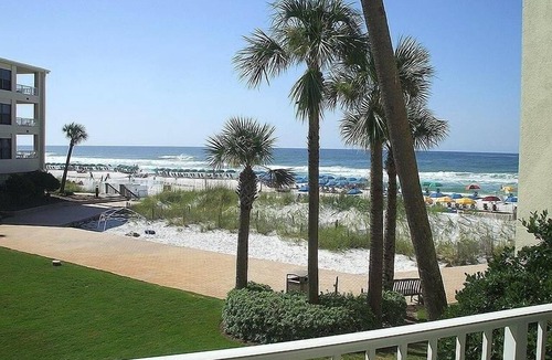 Destin Condo | Right On The Beach. Just Steps To Sand
