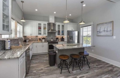 Plantation House | Rising Sun Pool Elevator Pet Beach Access