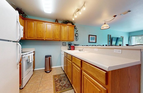 New Braunfels Condo | River City Resorts: WW D102 *Guadalupe River, Free Tubes with Rental*