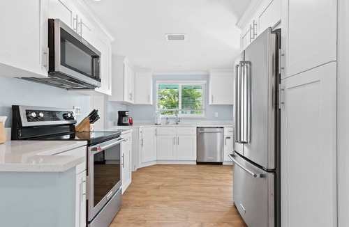Bradenton House | River House Retreat — Canal Views and Poolside Bliss!
