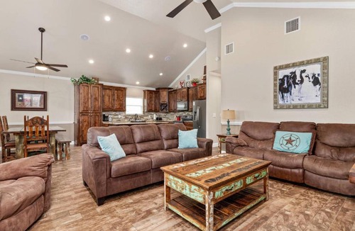 New Braunfels House | River Road Villas #2