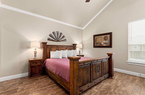 New Braunfels House | River Road Villas #2