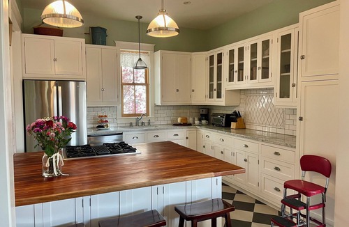 Buena Vista House | River Trail Respite - a South Main Gem