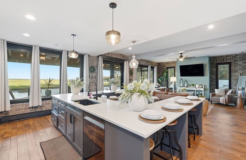 Midway House | Riverfront Retreat- 4BR 3.5BA w/Pool, Dock & Kayaks, Sleeps 14-Close To Savannah